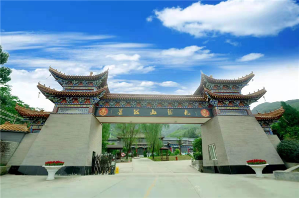 西安九龍山公墓的專(zhuān)業(yè)服務(wù)和設(shè)計(jì)團(tuán)隊(duì)能為客戶帶來(lái)哪些獨(dú)特的體驗(yàn)或價(jià)值？