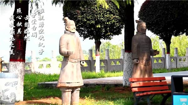 西安霸陵墓園新區(qū)報(bào)價(jià)因墓地類型、位置、面積