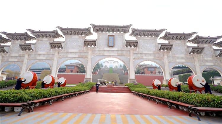 西安霸陵墓園新區(qū)提供哪些服務？