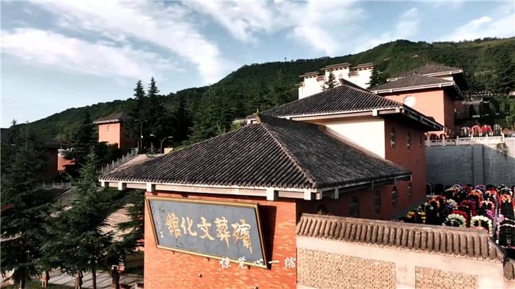 西安霸陵墓園，西安霸陵墓園的環境與服務