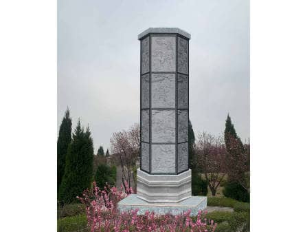 涇陽臥龍山福園在建設和管理上有哪些創新和亮點？